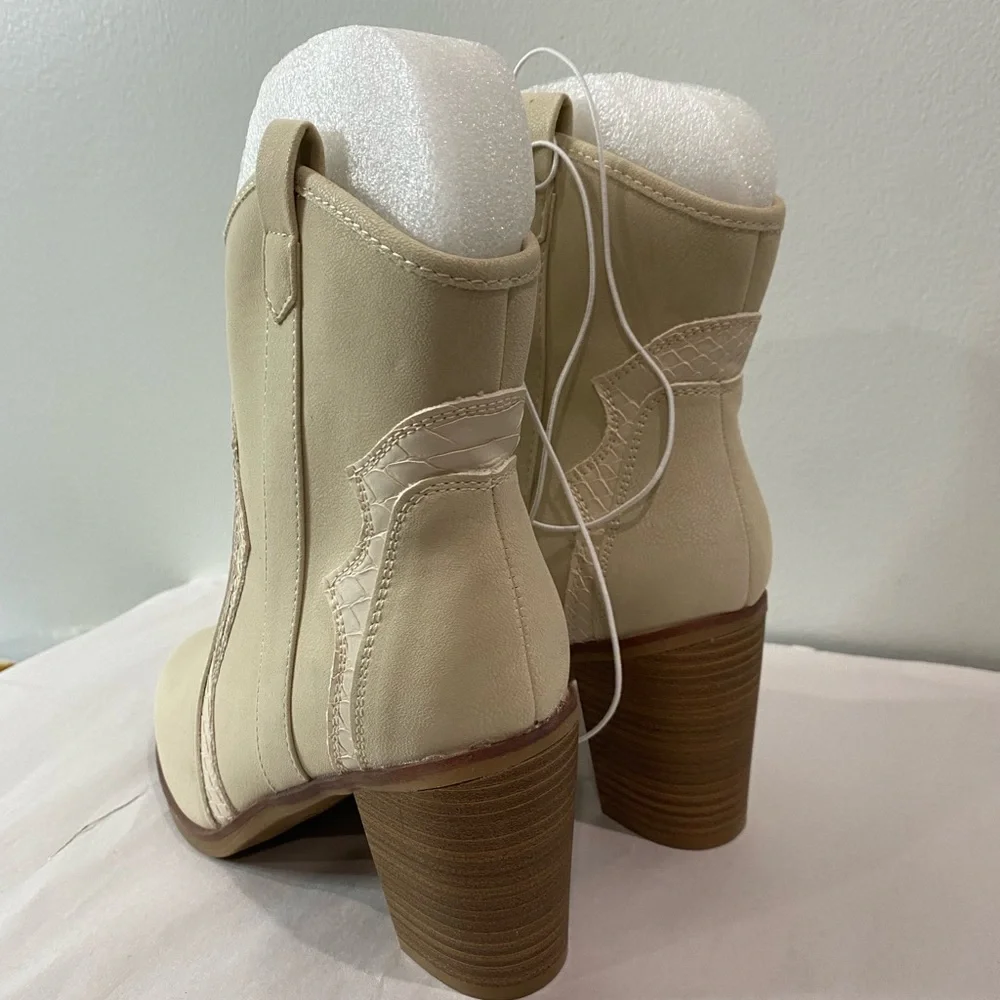 MIA Simmone Cowboy Boots ivory